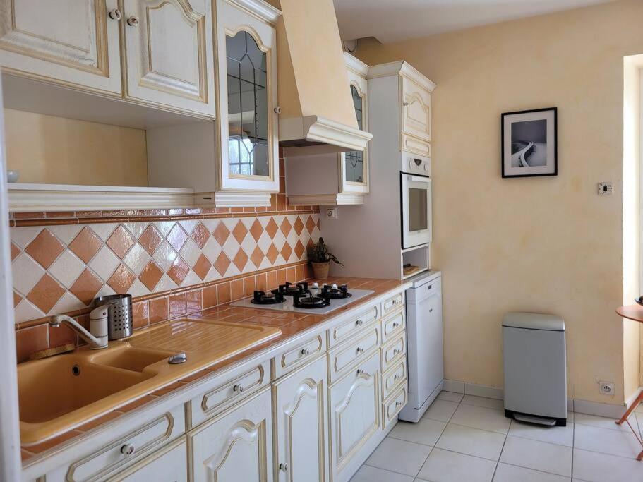Maison Au Calme A 2 Pas Du Port Cancale Dış mekan fotoğraf